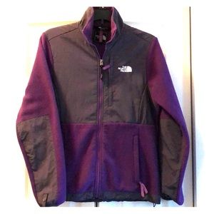 The North Face Women’s Fullzip Fleece